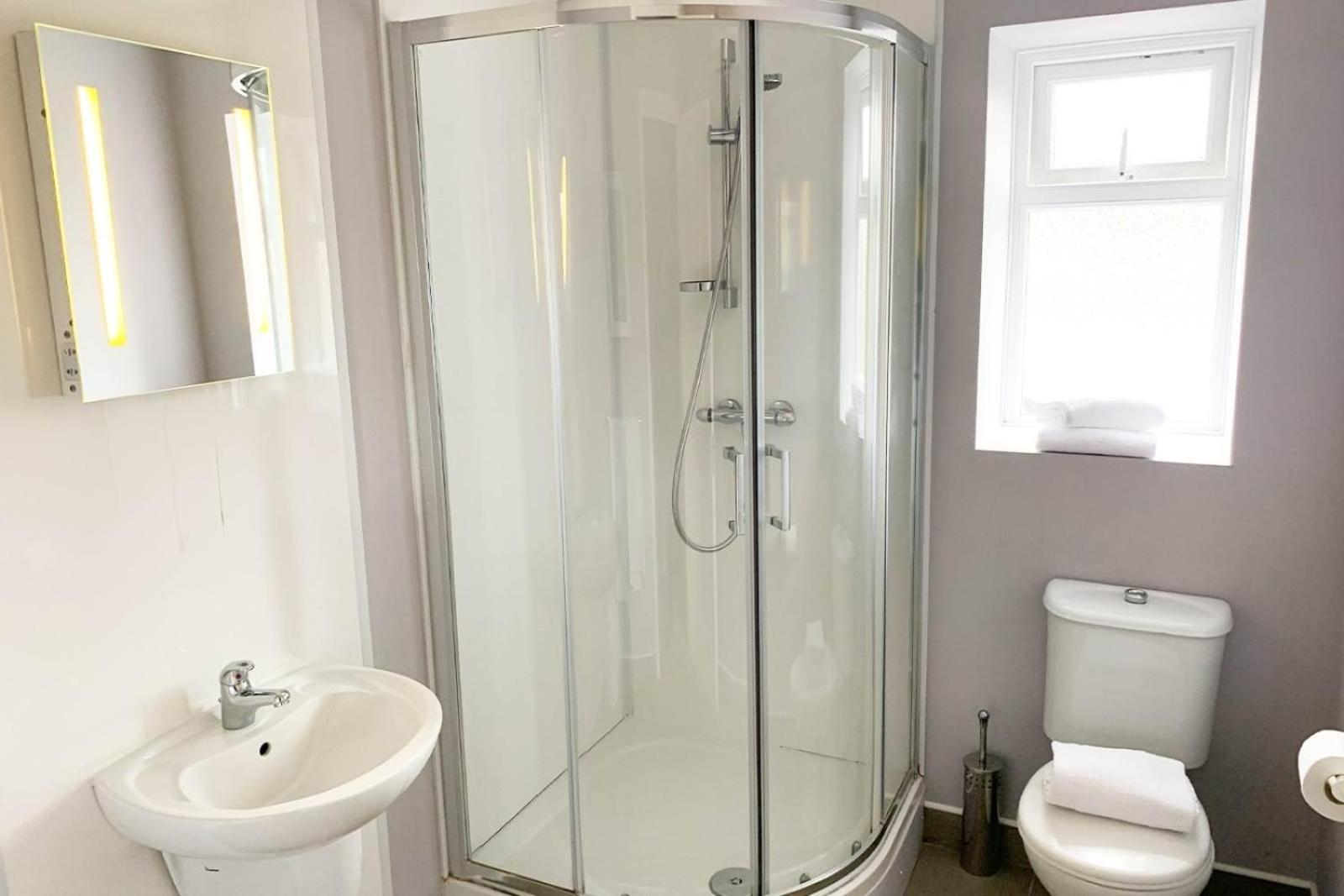 Rathlin Apartment - 2 Bedroom With Hot Tub Ballycastle Bagian luar foto