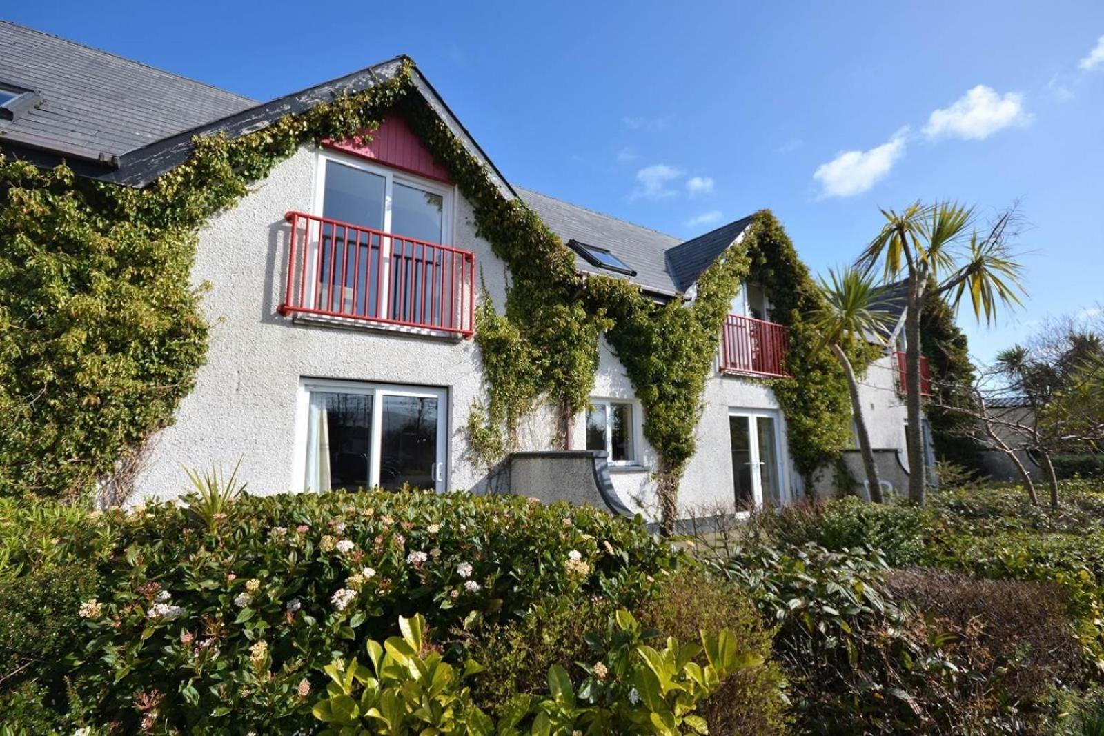 Rathlin Apartment - 2 Bedroom With Hot Tub Ballycastle Bagian luar foto